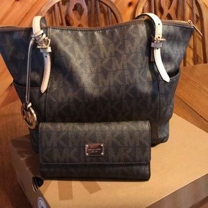 Micheal Kors Tote Set
